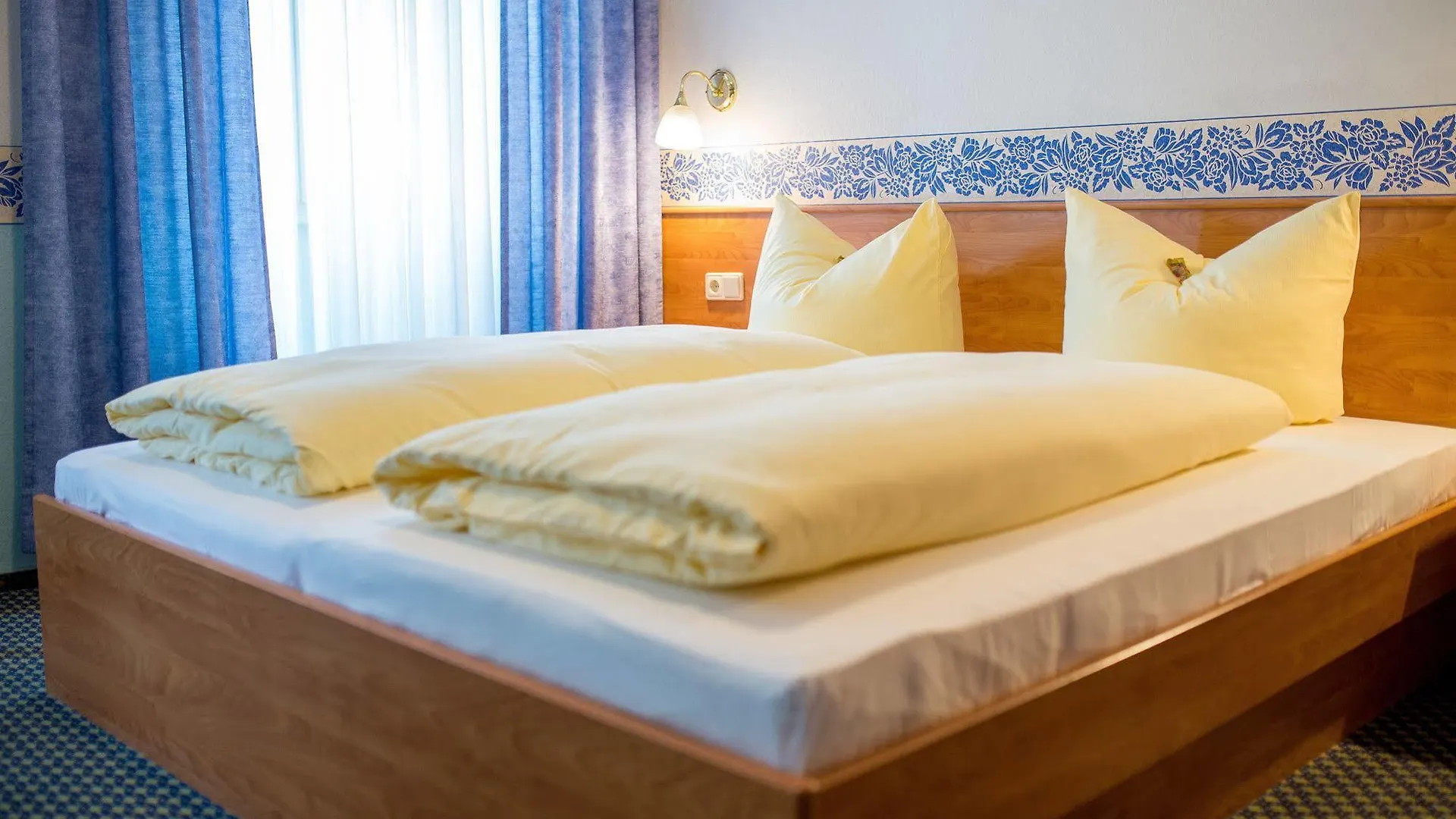 Gasthof Baeren Ochsenfurt Hotel